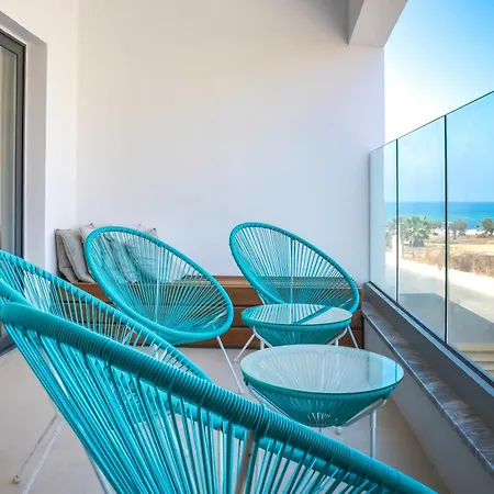 Apartment Lighthouse By The Sea Paphos