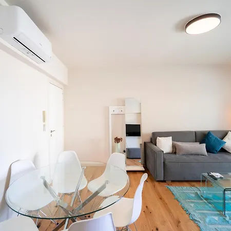 Lighthouse By The Sea Apartment *