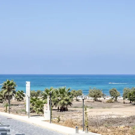 Lighthouse By The Sea Apartment Paphos