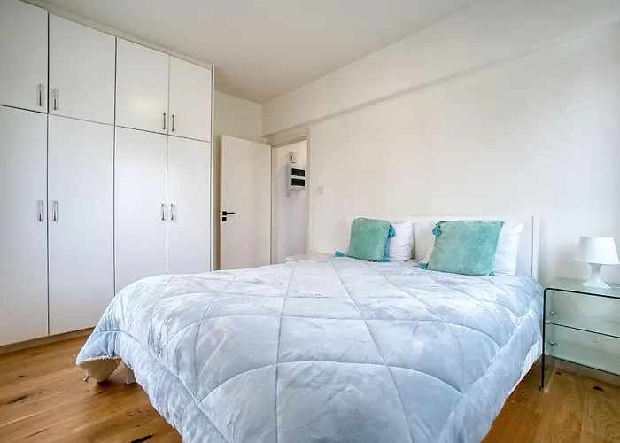 Lighthouse Apartamento Pafos